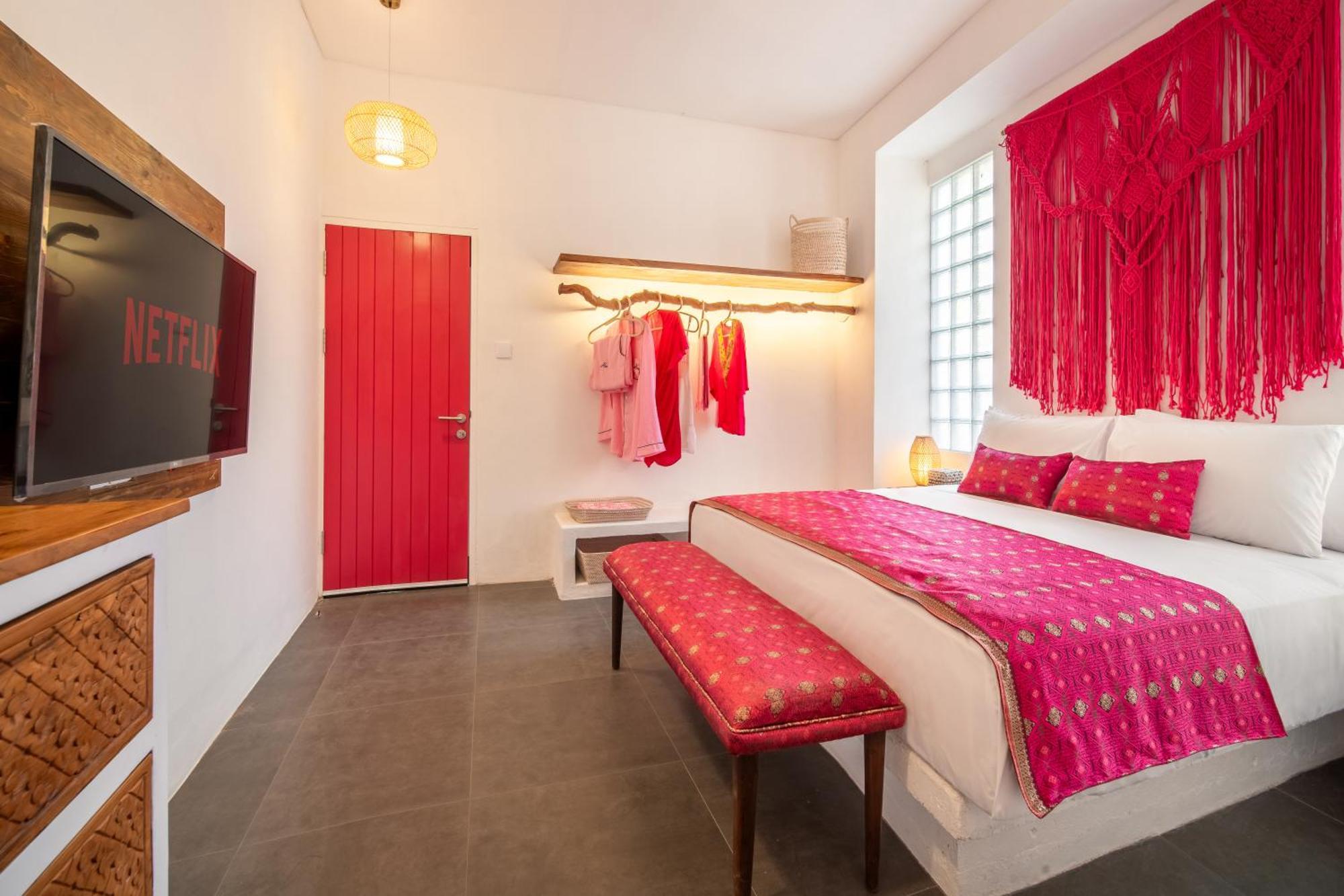 Bed and Breakfast Pinkprivate Balangan - For Cool Adults Only à Jimbaran Extérieur photo