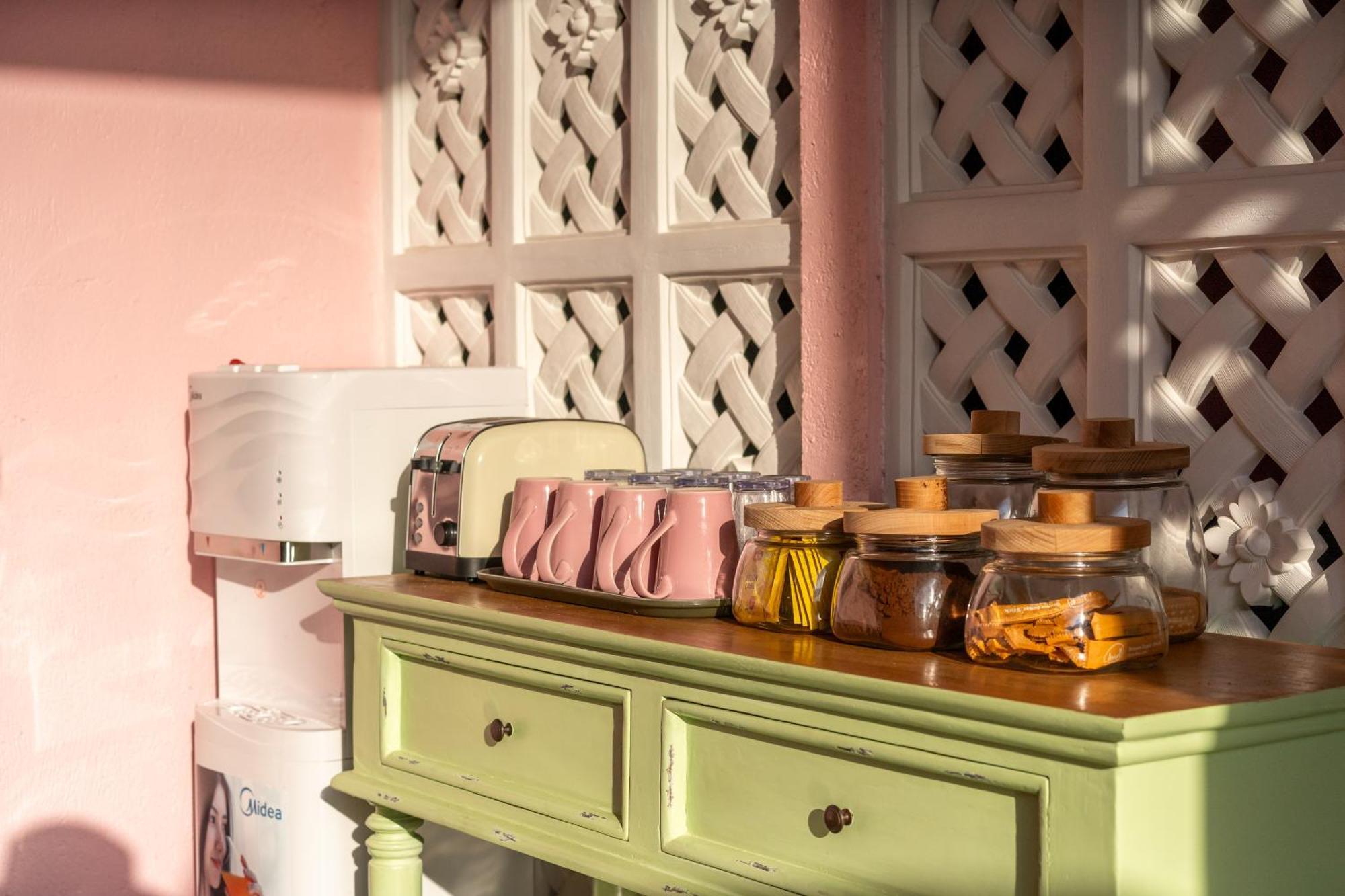 Bed and Breakfast Pinkprivate Balangan - For Cool Adults Only à Jimbaran Extérieur photo